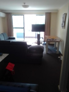 Oaks waterfront apartments Entrance nsw